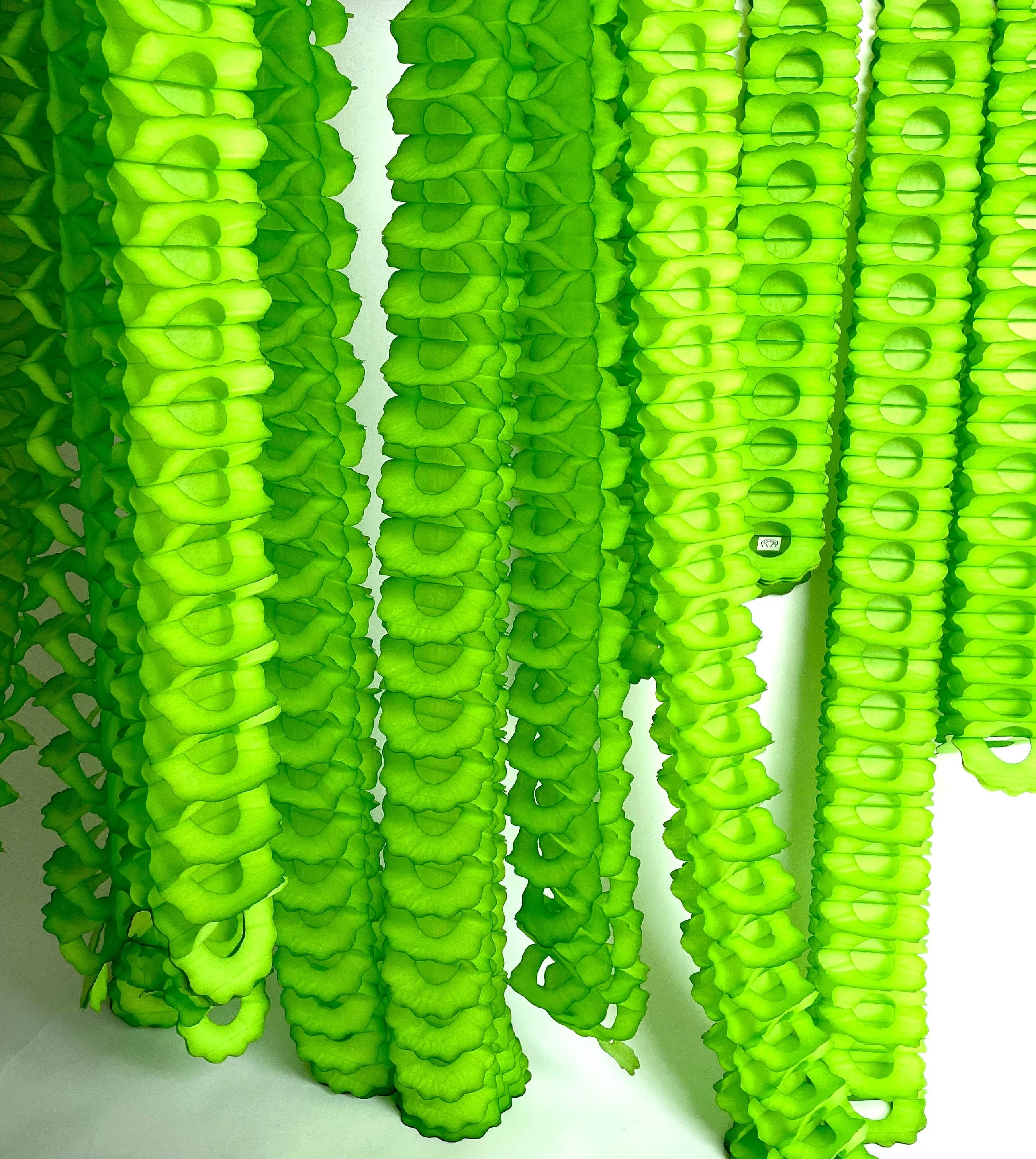 Classic Paper Garland - 360cm - citrus green - set of 3