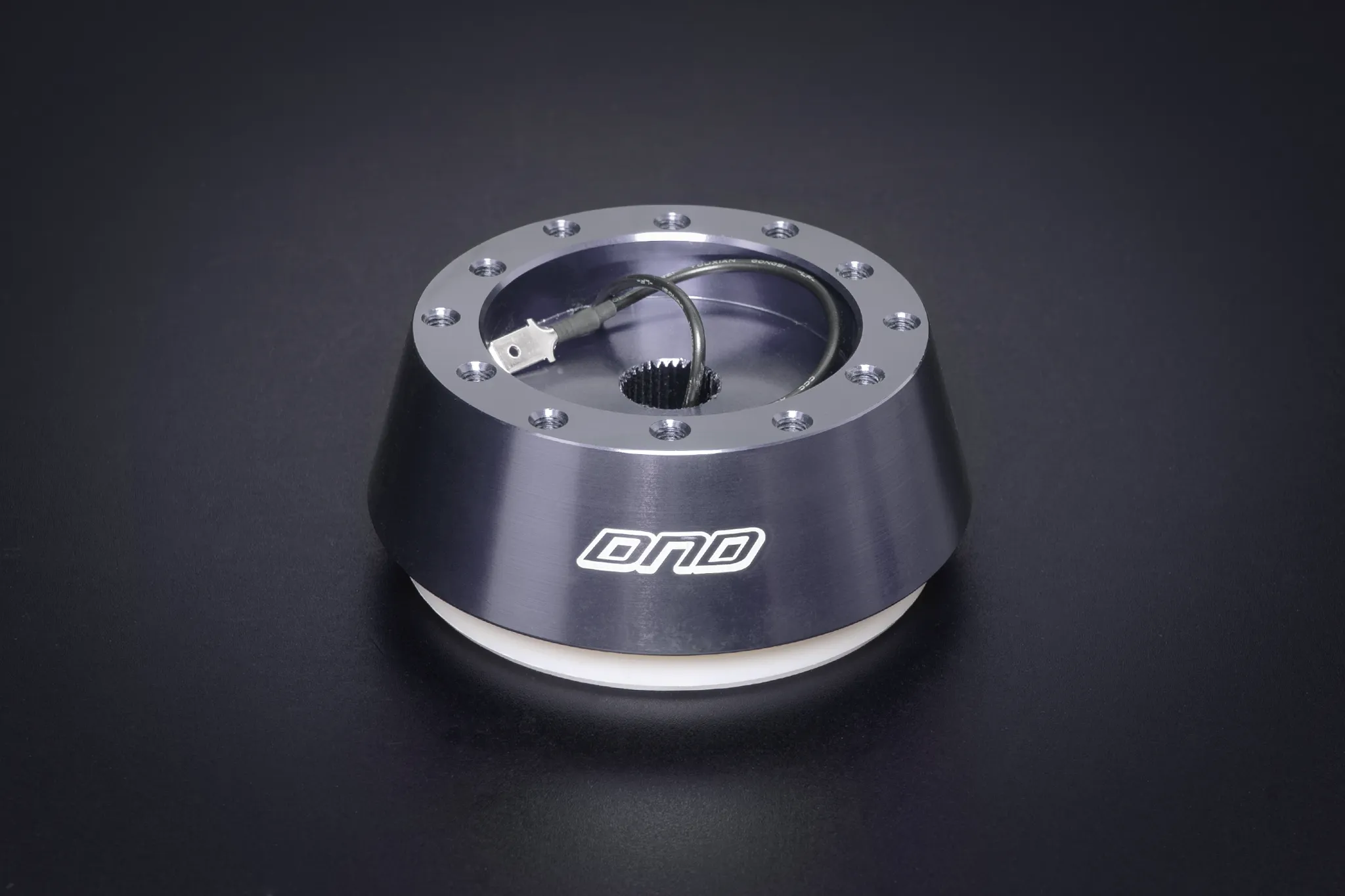 DND Low Profile Hub Kit Toyota Corolla (84-00) Cressida (83-92) Various Color