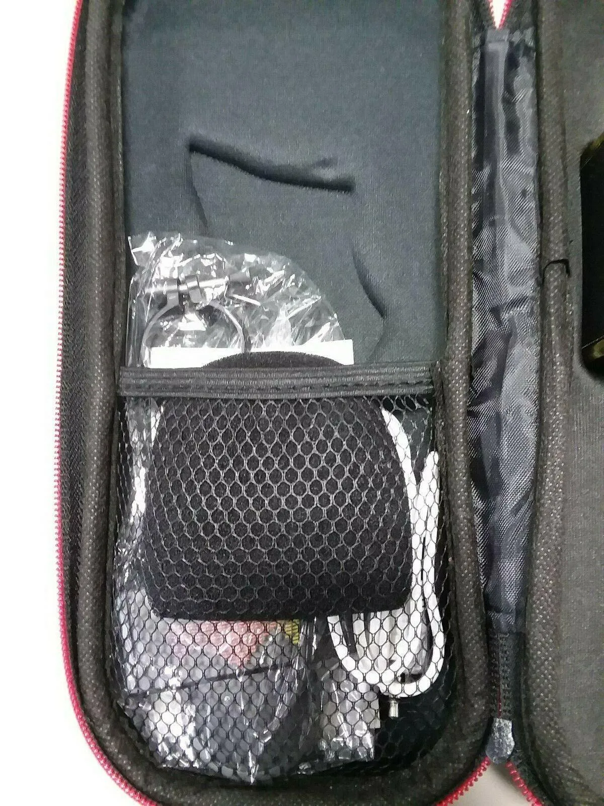 KaraoKing Wireless Karaoke Microphone W/48 LED Lights H8