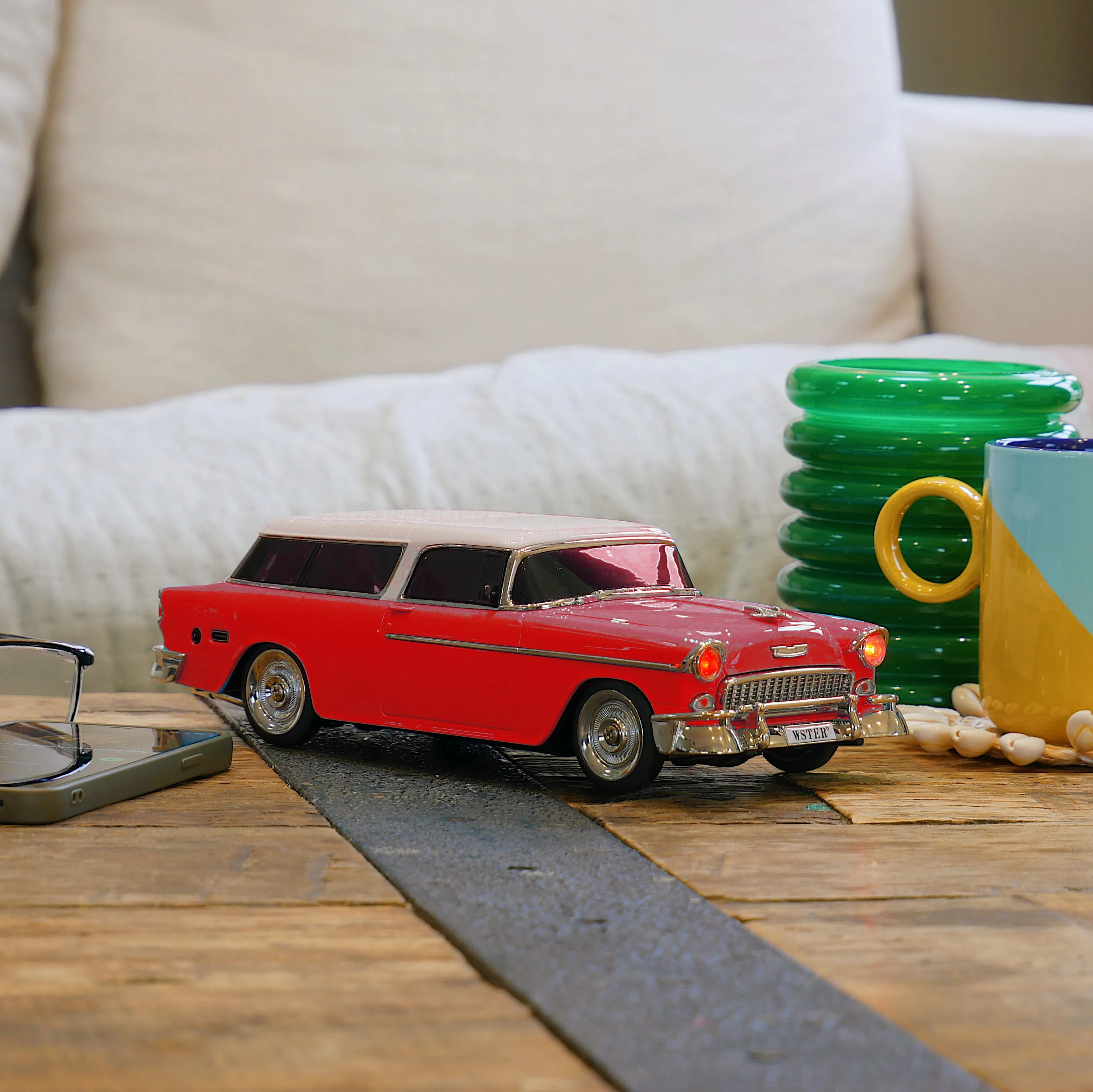 Retro car speaker mop