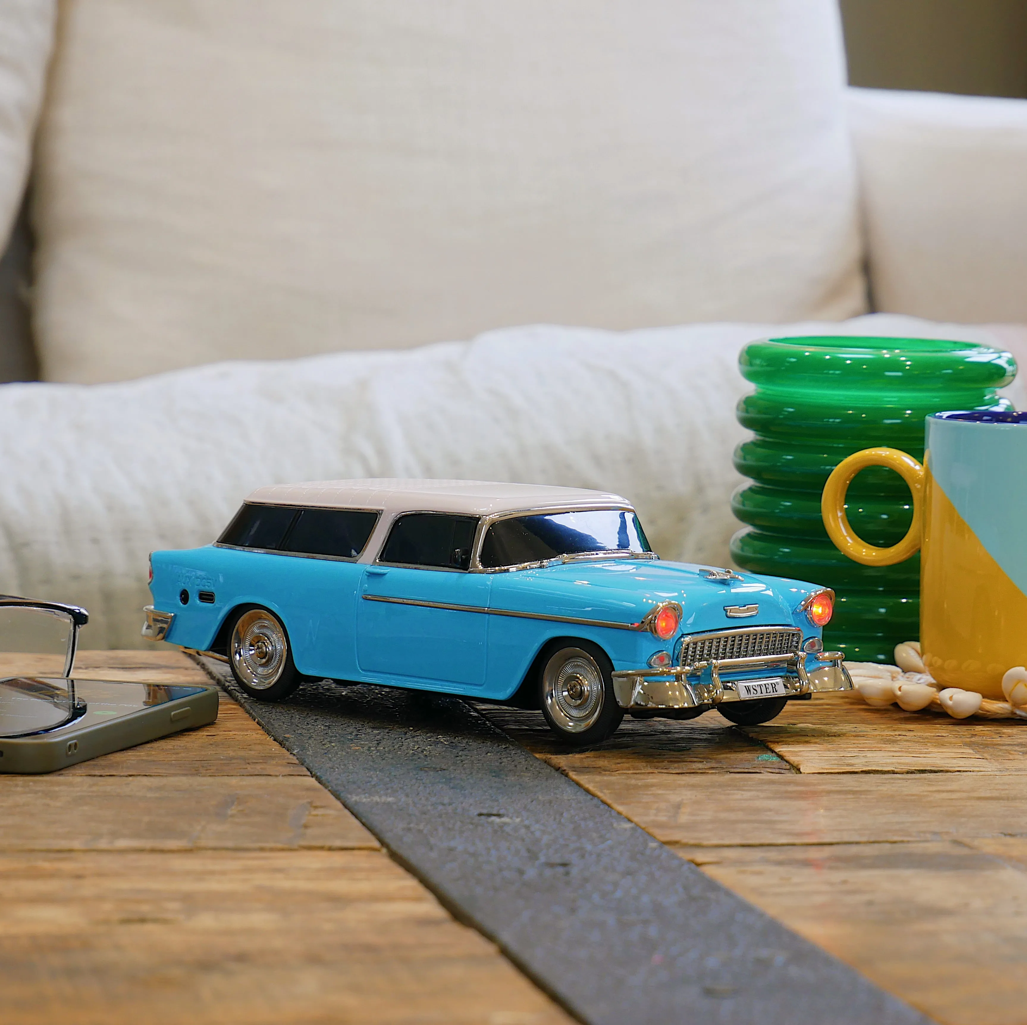 Retro car speaker mop