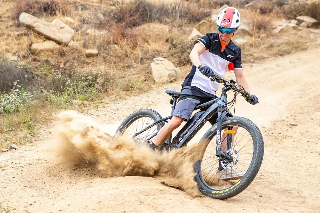 Tracker Ultra eMTB (Open Box)
