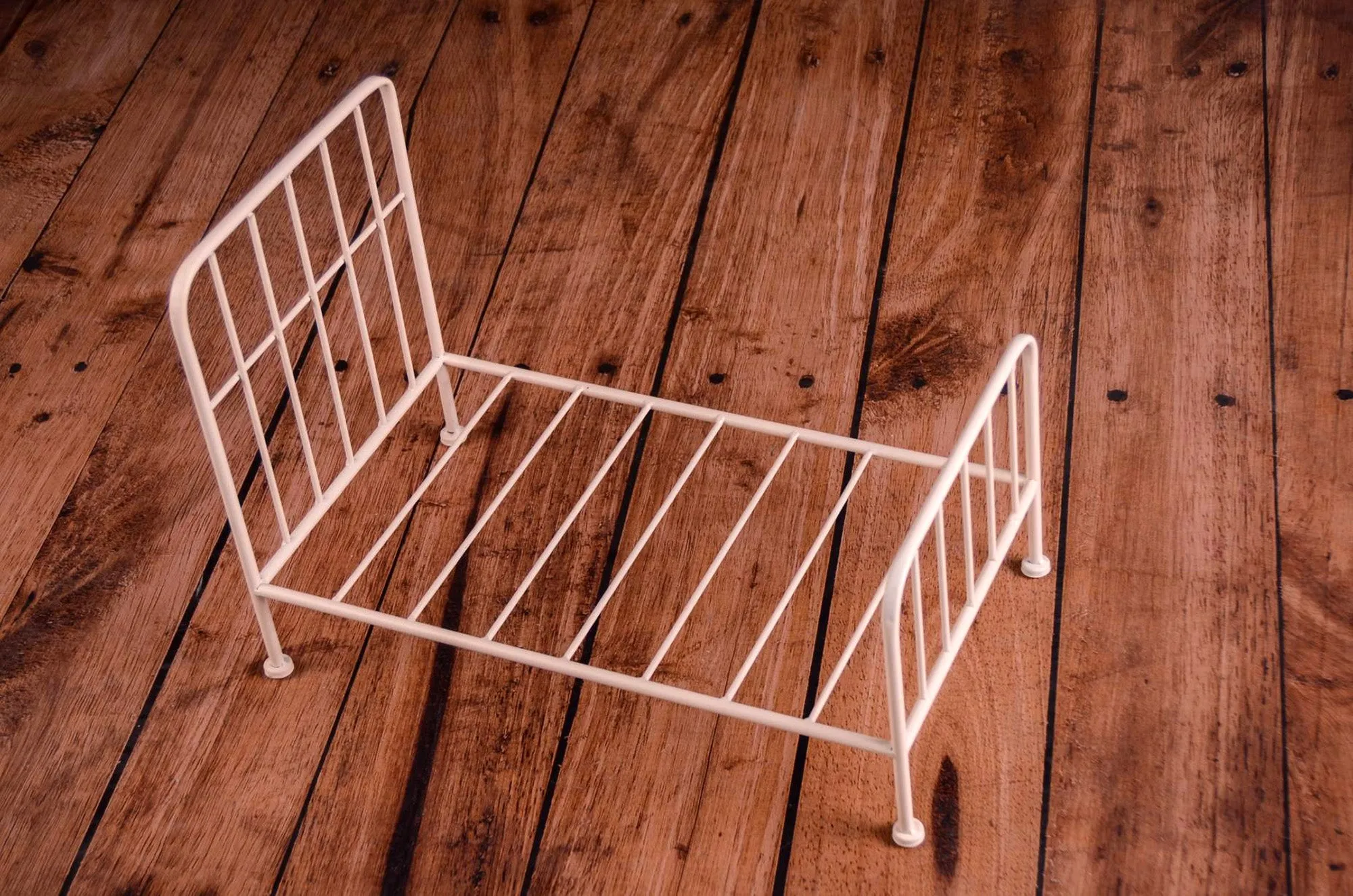 Vintage Bed - White Model 5